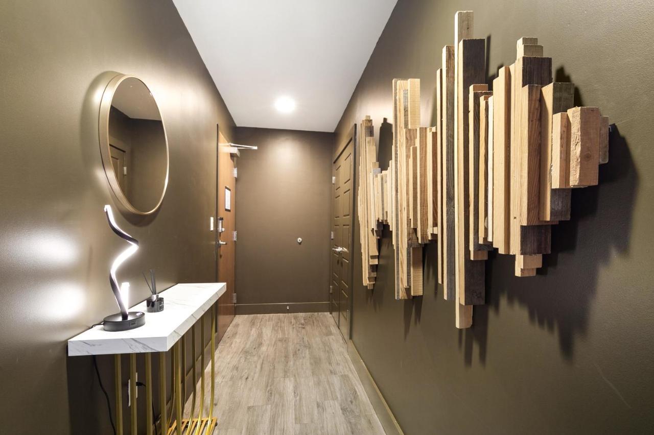 Luxury 2-Bedroom Condo Steps Away From The French Quarter 뉴올리언스 외부 사진