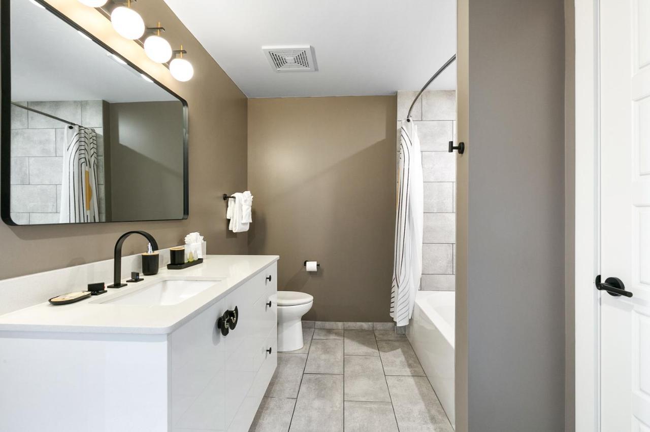 Luxury 2-Bedroom Condo Steps Away From The French Quarter 뉴올리언스 외부 사진