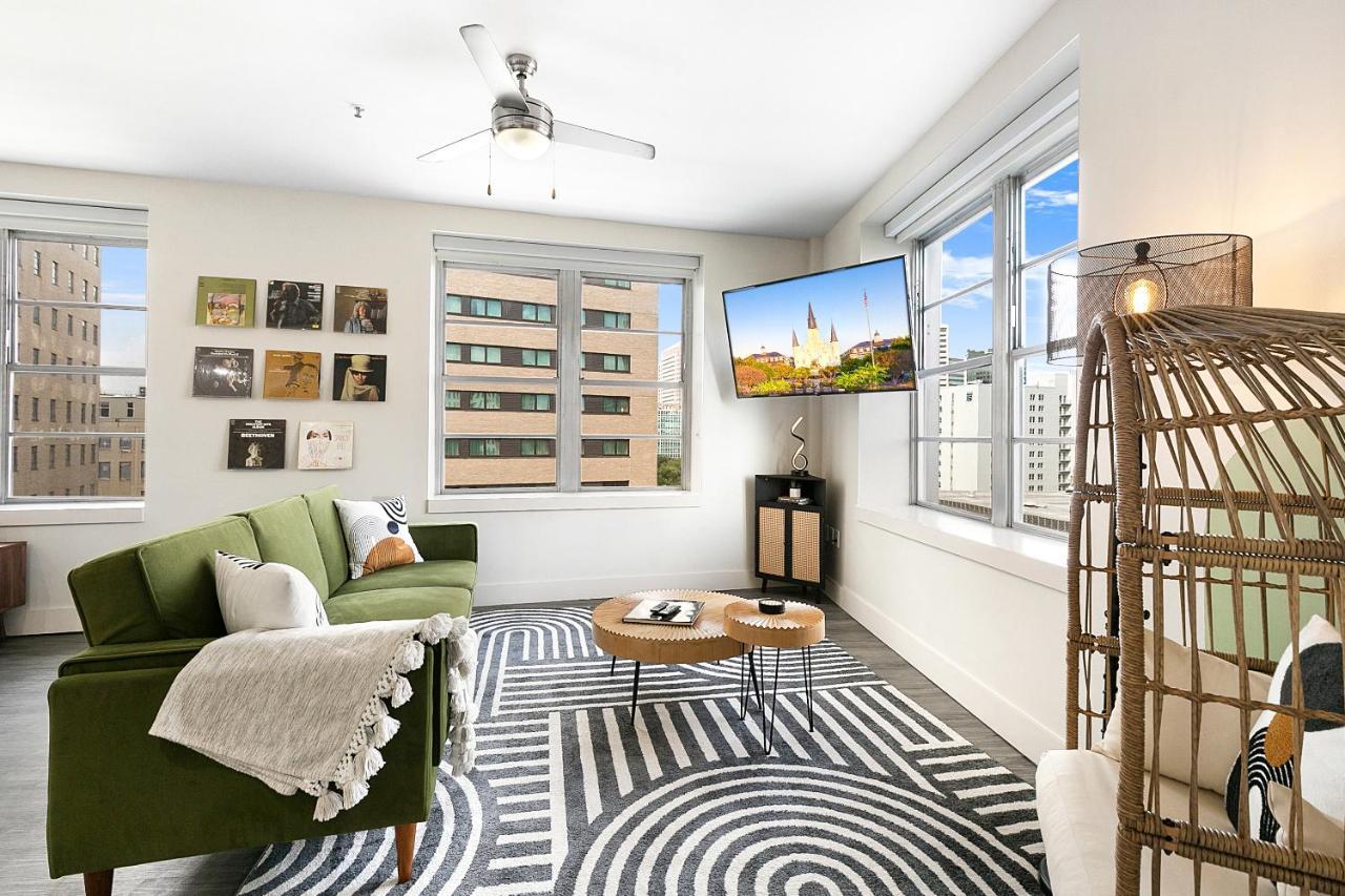 Luxury 2-Bedroom Condo Steps Away From The French Quarter 뉴올리언스 외부 사진