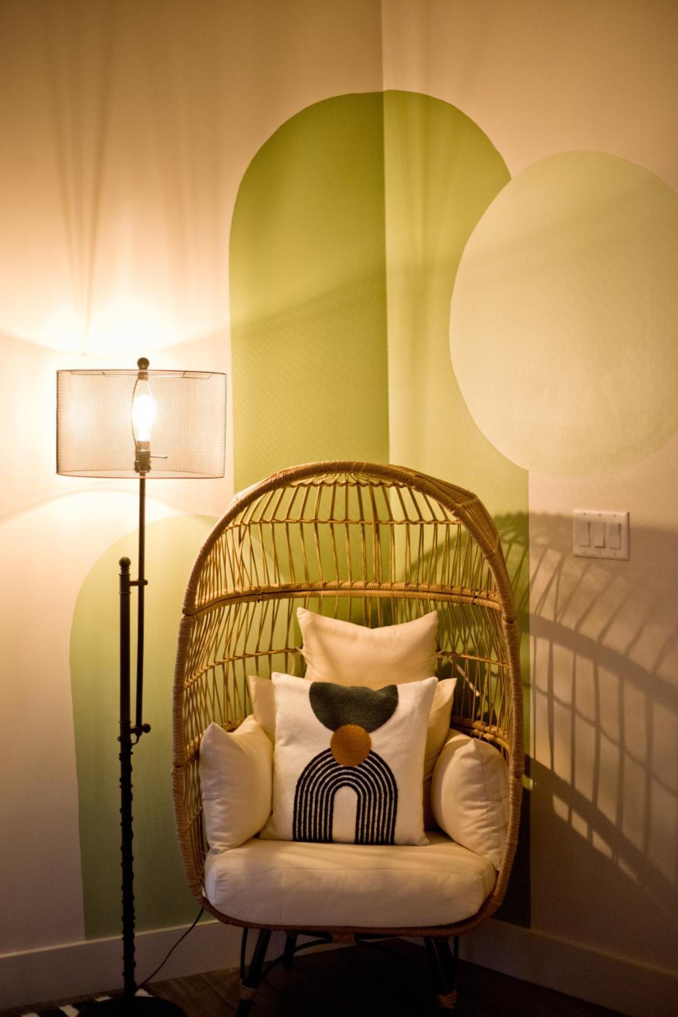 Luxury 2-Bedroom Condo Steps Away From The French Quarter 뉴올리언스 외부 사진