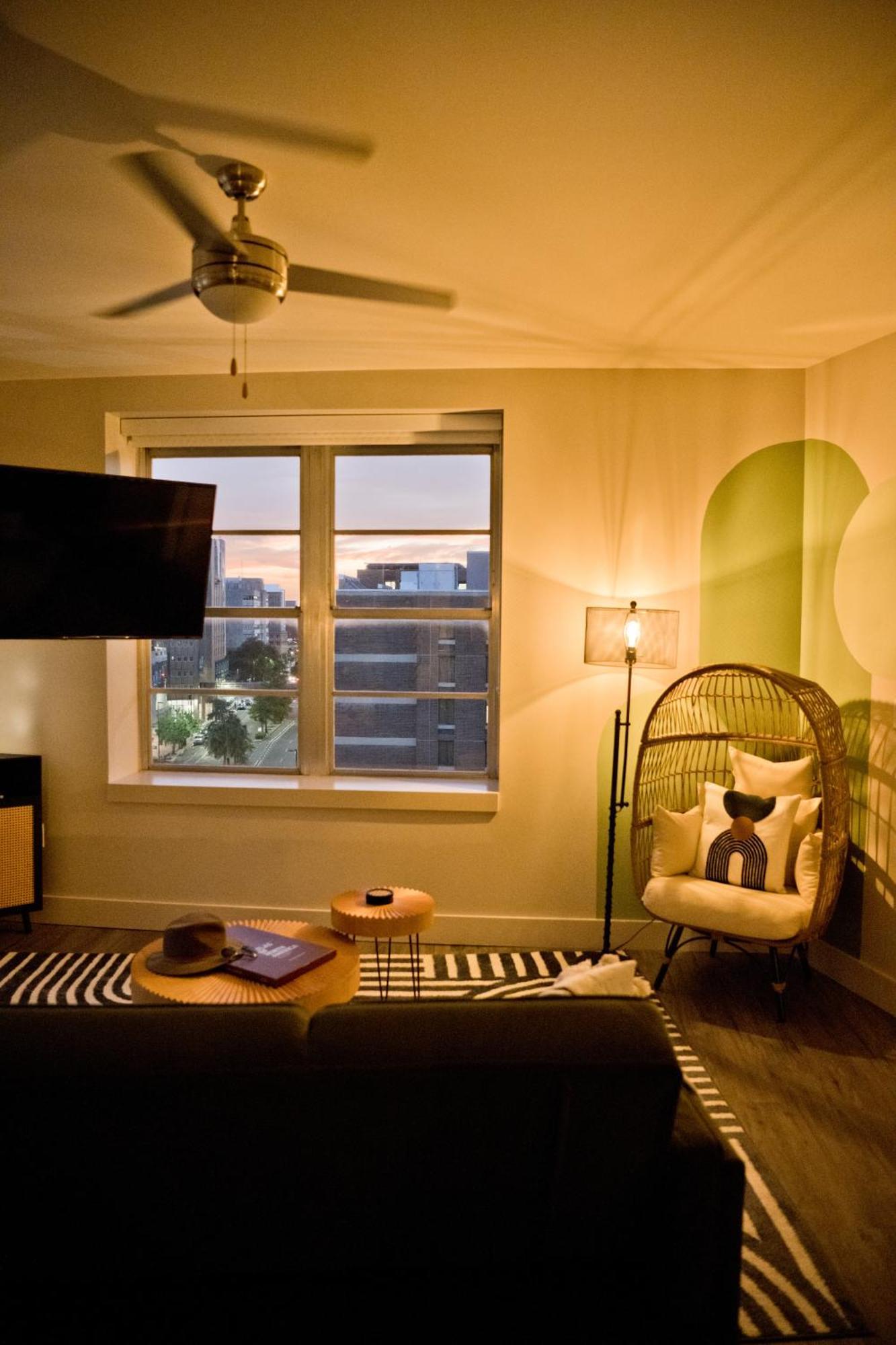 Luxury 2-Bedroom Condo Steps Away From The French Quarter 뉴올리언스 외부 사진