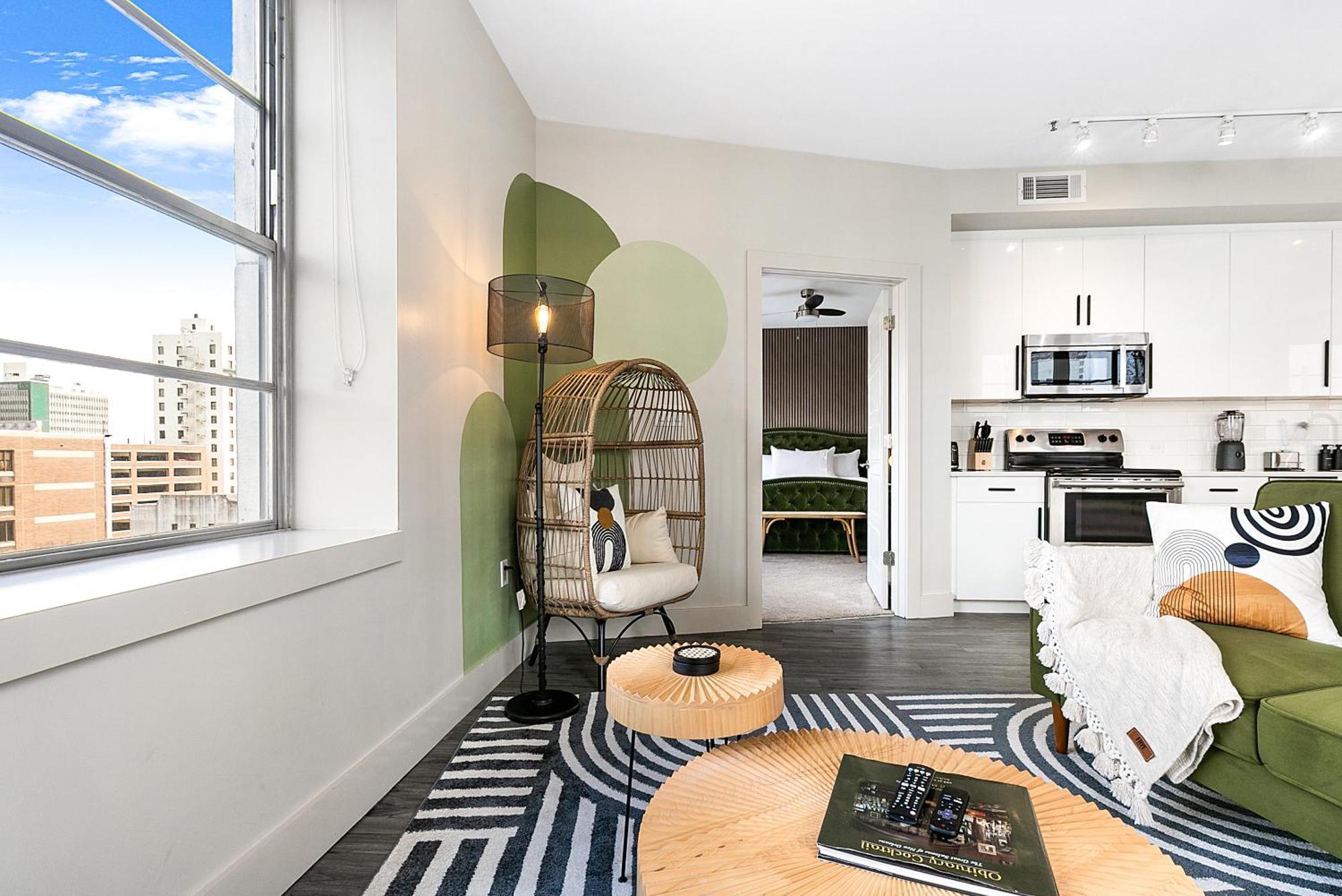 Luxury 2-Bedroom Condo Steps Away From The French Quarter 뉴올리언스 외부 사진