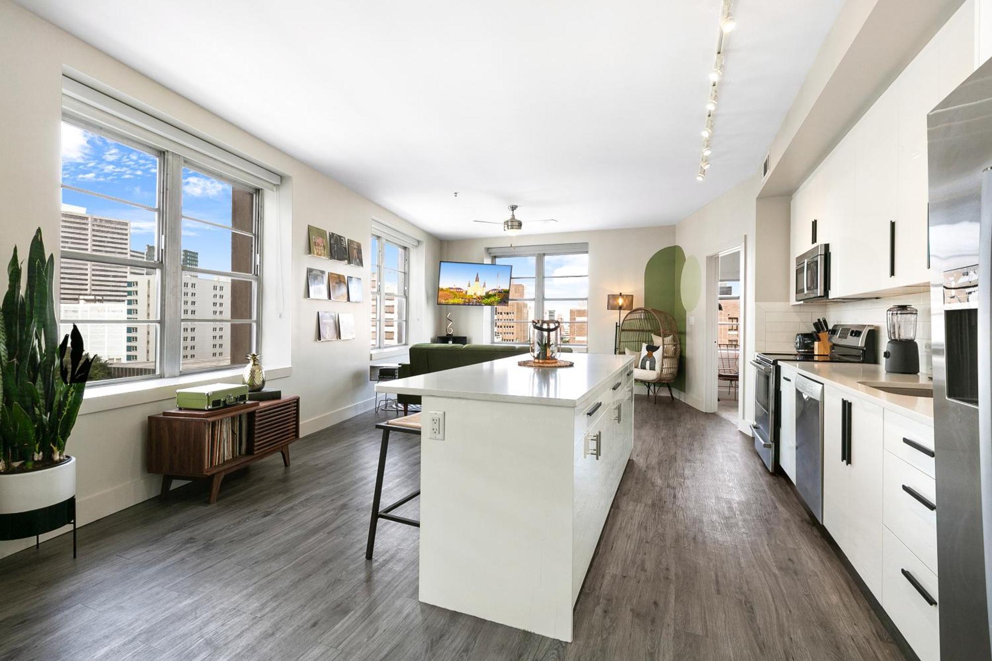 Luxury 2-Bedroom Condo Steps Away From The French Quarter 뉴올리언스 외부 사진